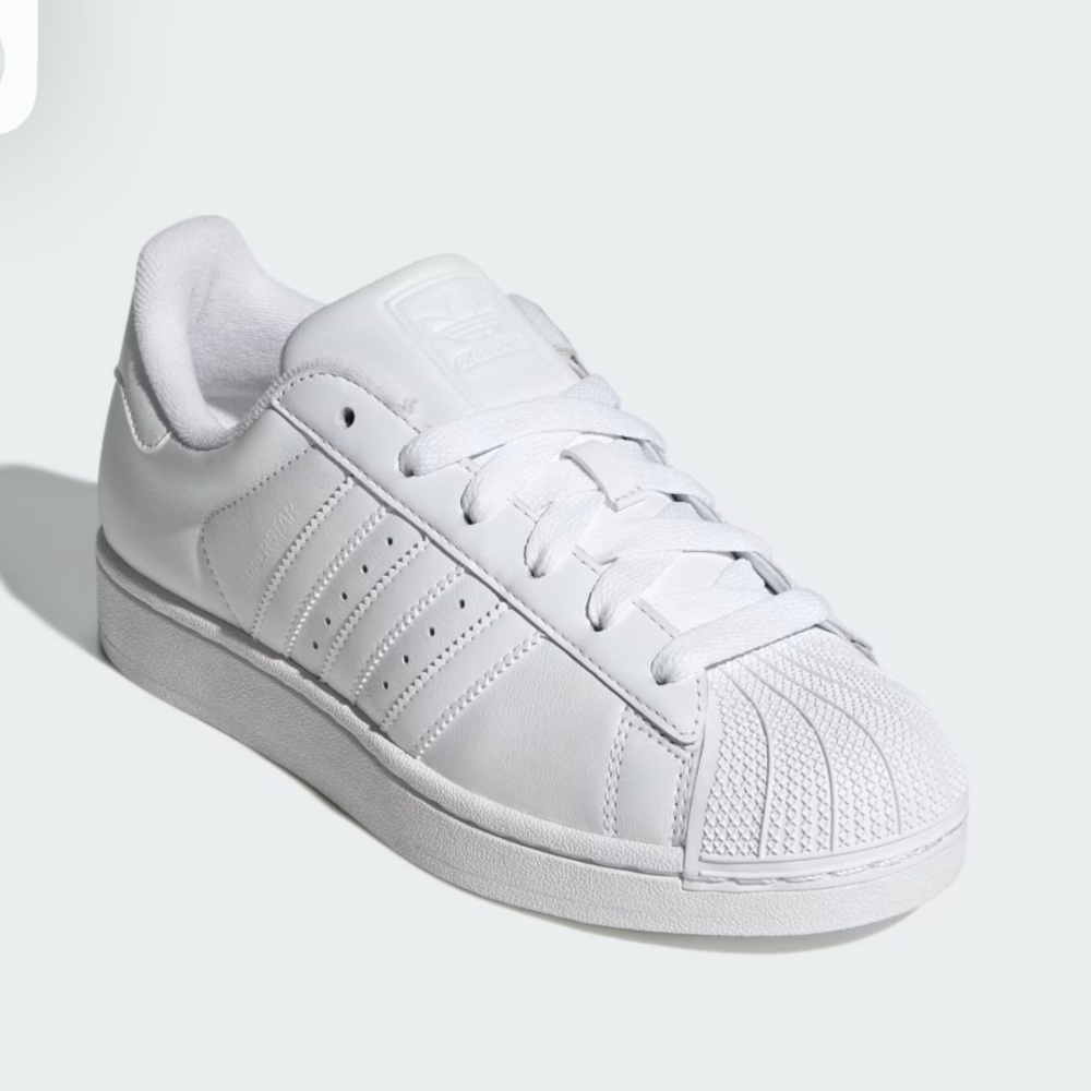 Adidas Classic white superstar Sneakers size 9